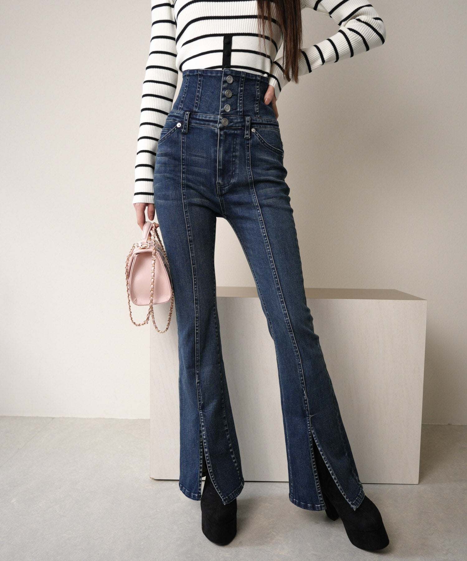 LIP SERVICE LIP SERVICE 中心開衩喇叭牛仔褲