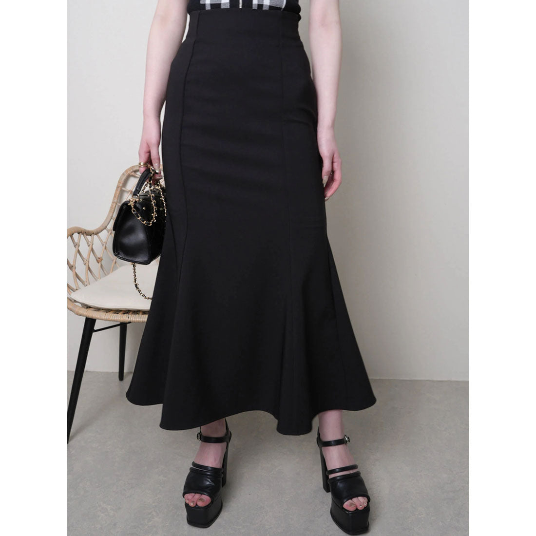 リップサービス LIP SERVICE バックスピンドルストレッチマーメイドスカート (ブラック) ブラック