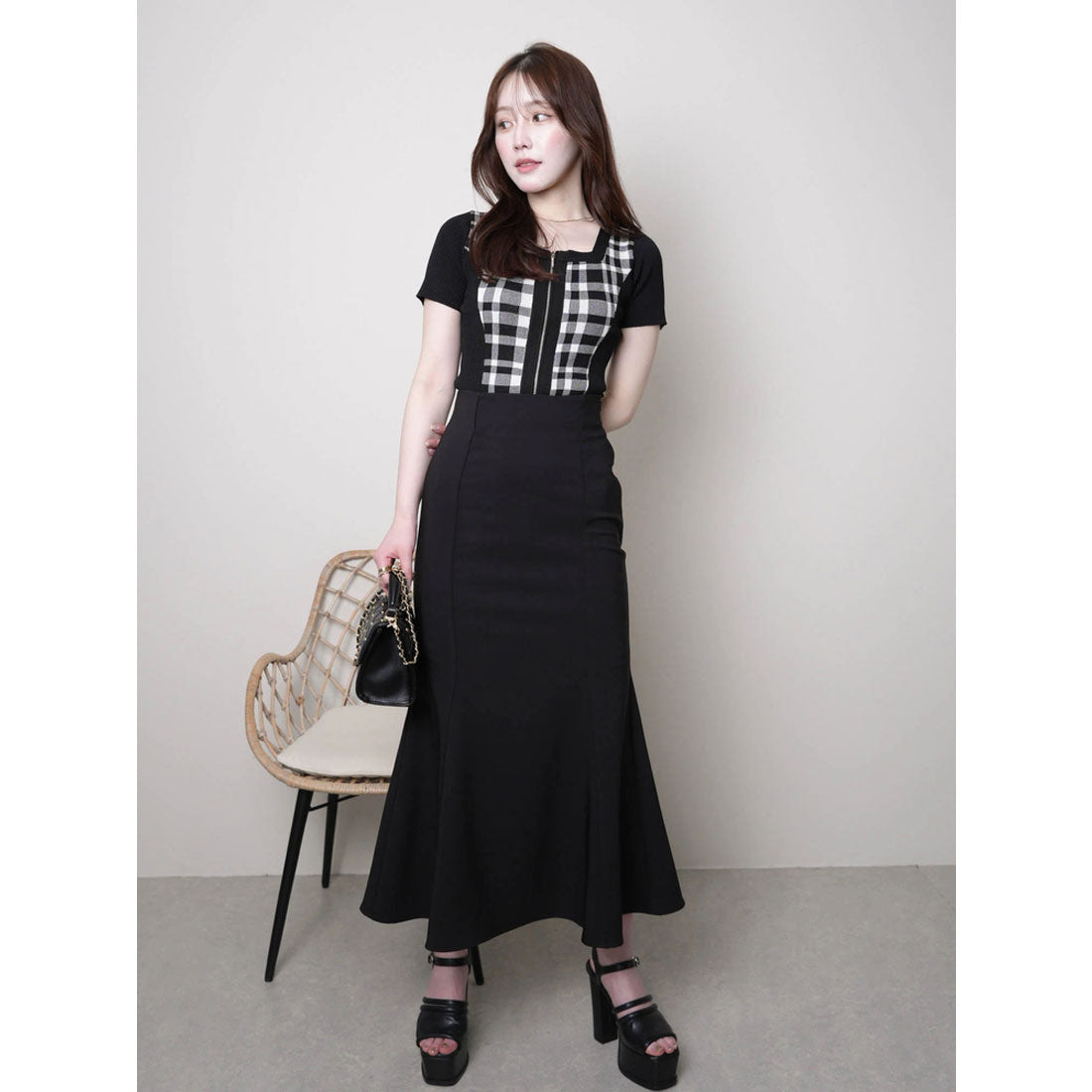 リップサービス LIP SERVICE バックスピンドルストレッチマーメイドスカート (ブラック) ブラック