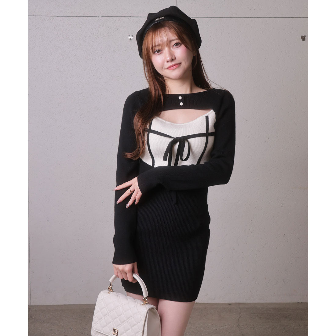 リップサービス LIP SERVICE デコルテオープンバイカラーリボンニットワンピース (ブラック) ブラック