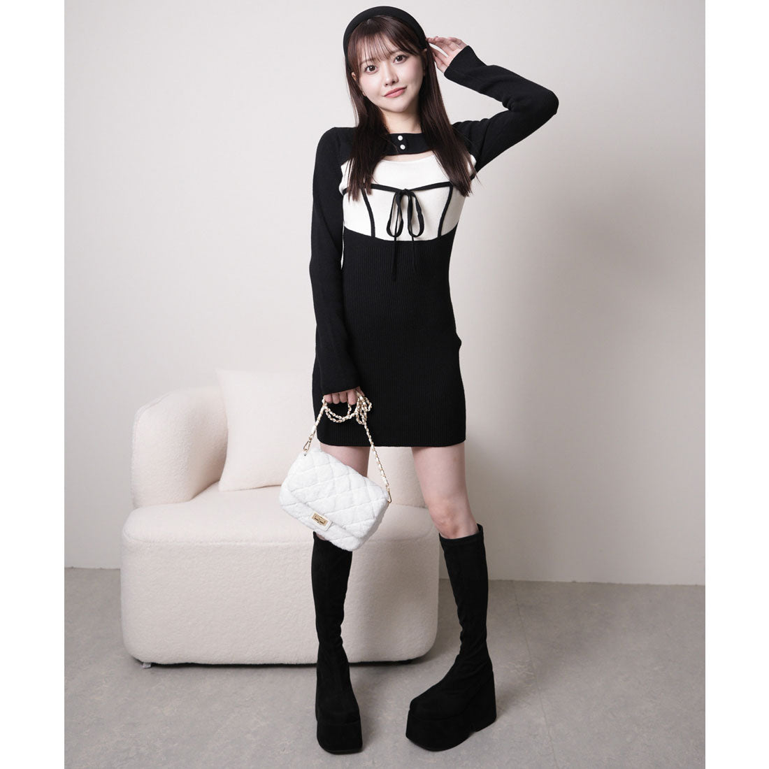 リップサービス LIP SERVICE デコルテオープンバイカラーリボンニットワンピース (ブラック) ブラック