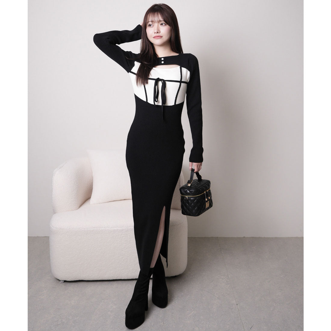 リップサービス LIP SERVICE デコルテオープンバイカラーリボンニットワンピース (ブラック) ブラック