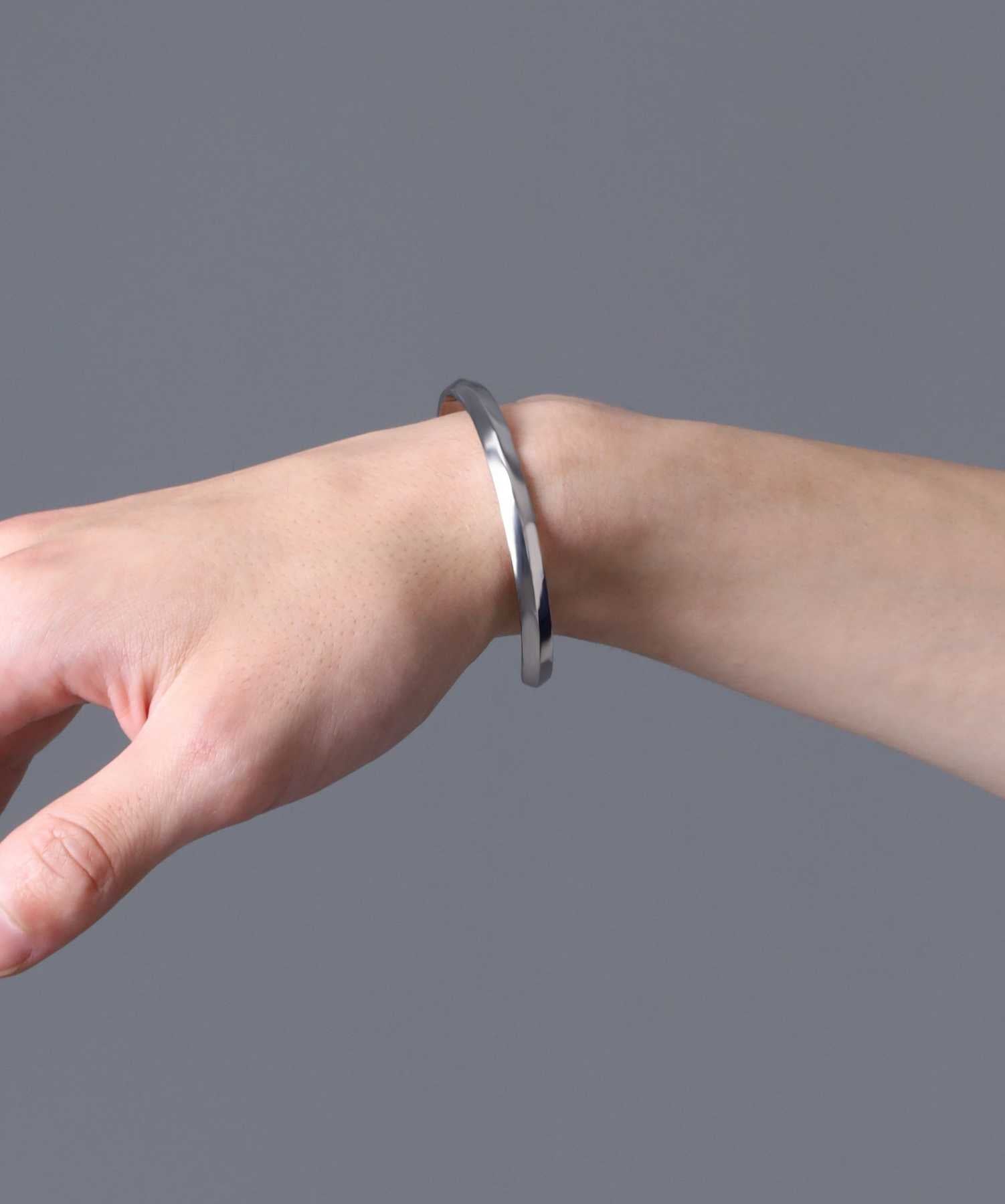 ライオンハート LION HEART 【限定展開】“LH-1”ケンワンバングル/サージカルステンレス(金属アレルギー対応) (シルバー) シルバー