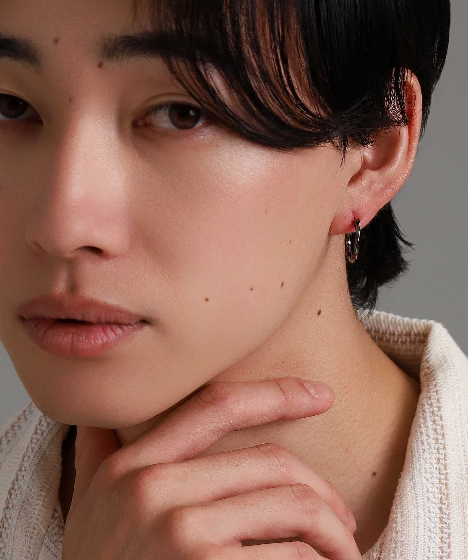 ライオンハート LION HEART クロッシングピアス(ツイスト)/シルバー925 (ブラック) ブラック