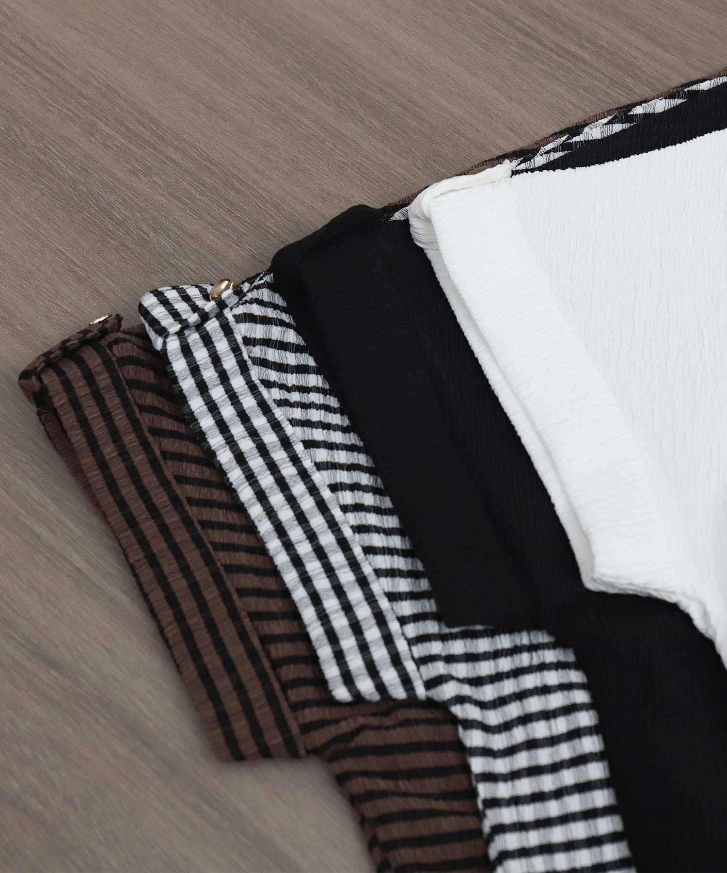 リベル モア libelle more シャーリングバックフレアトップス (クロ) クロ