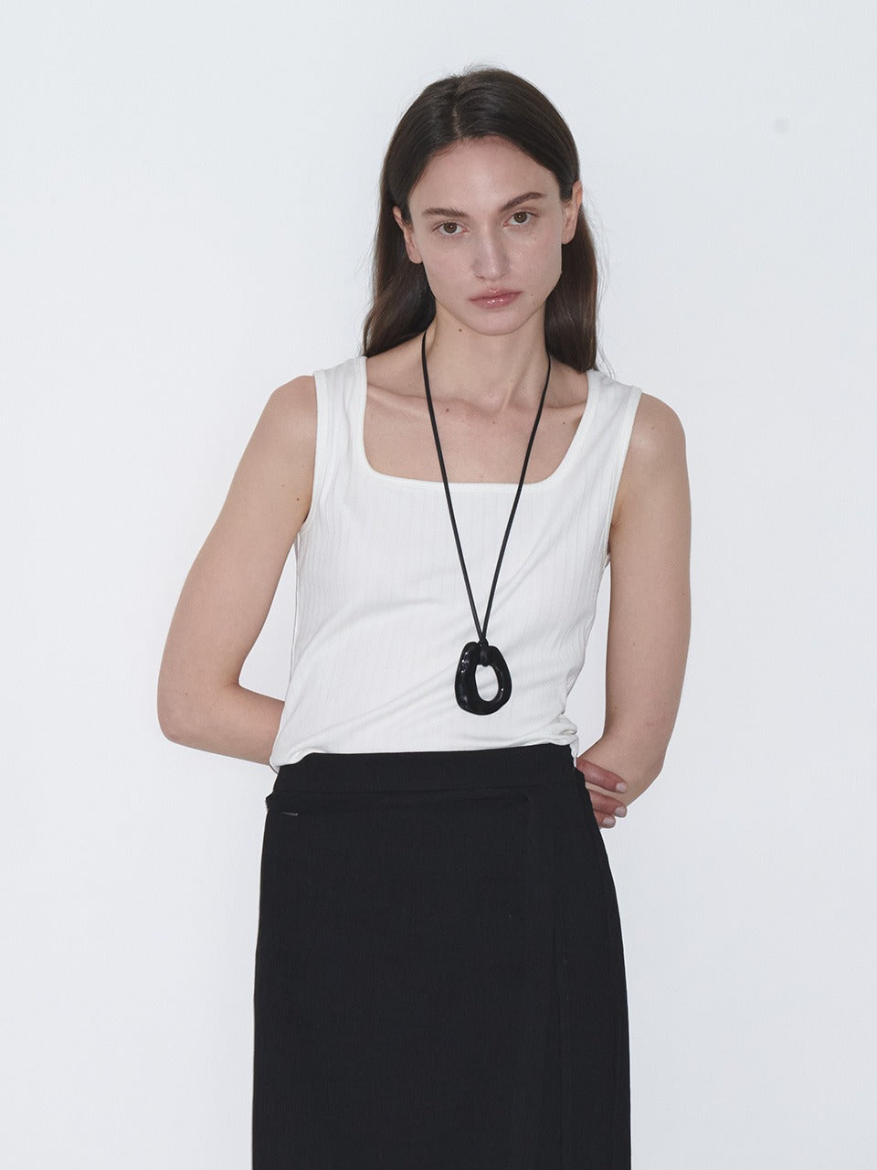 ルエブル LOEUVRE Asymmetric Hem solid Sleeveless Top （03 IVORY） 03 IVORY