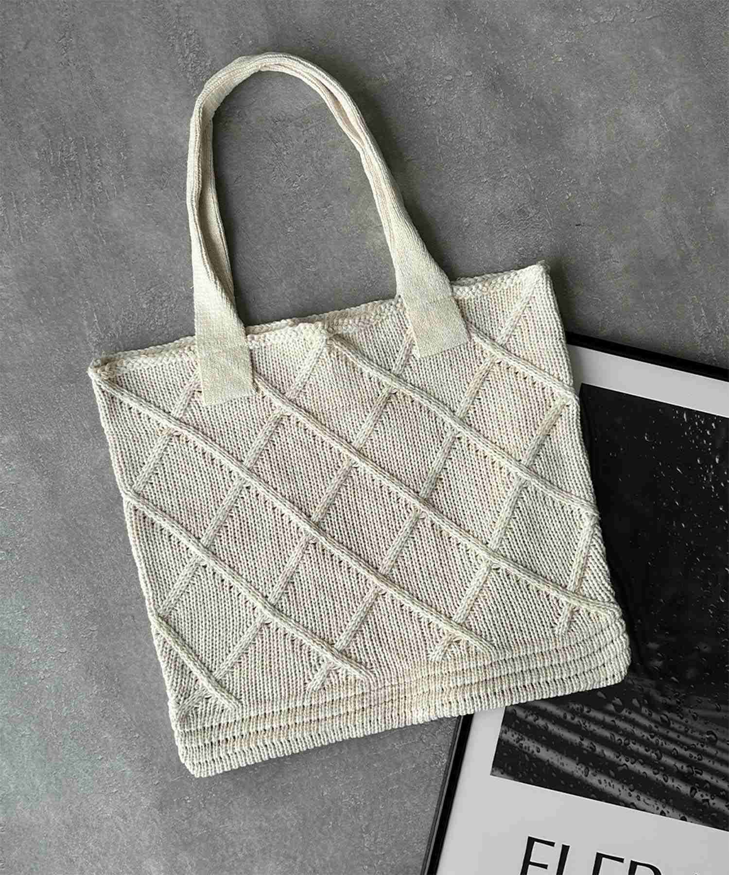 ロワ LOWO 大容量ニットトートバッグ (オフホワイト) オフホワイト