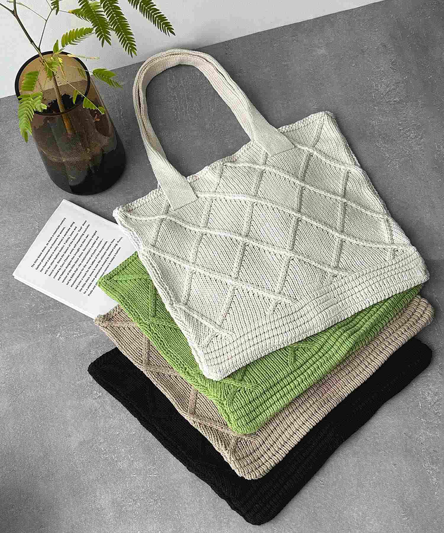 ロワ LOWO 大容量ニットトートバッグ (オフホワイト) オフホワイト