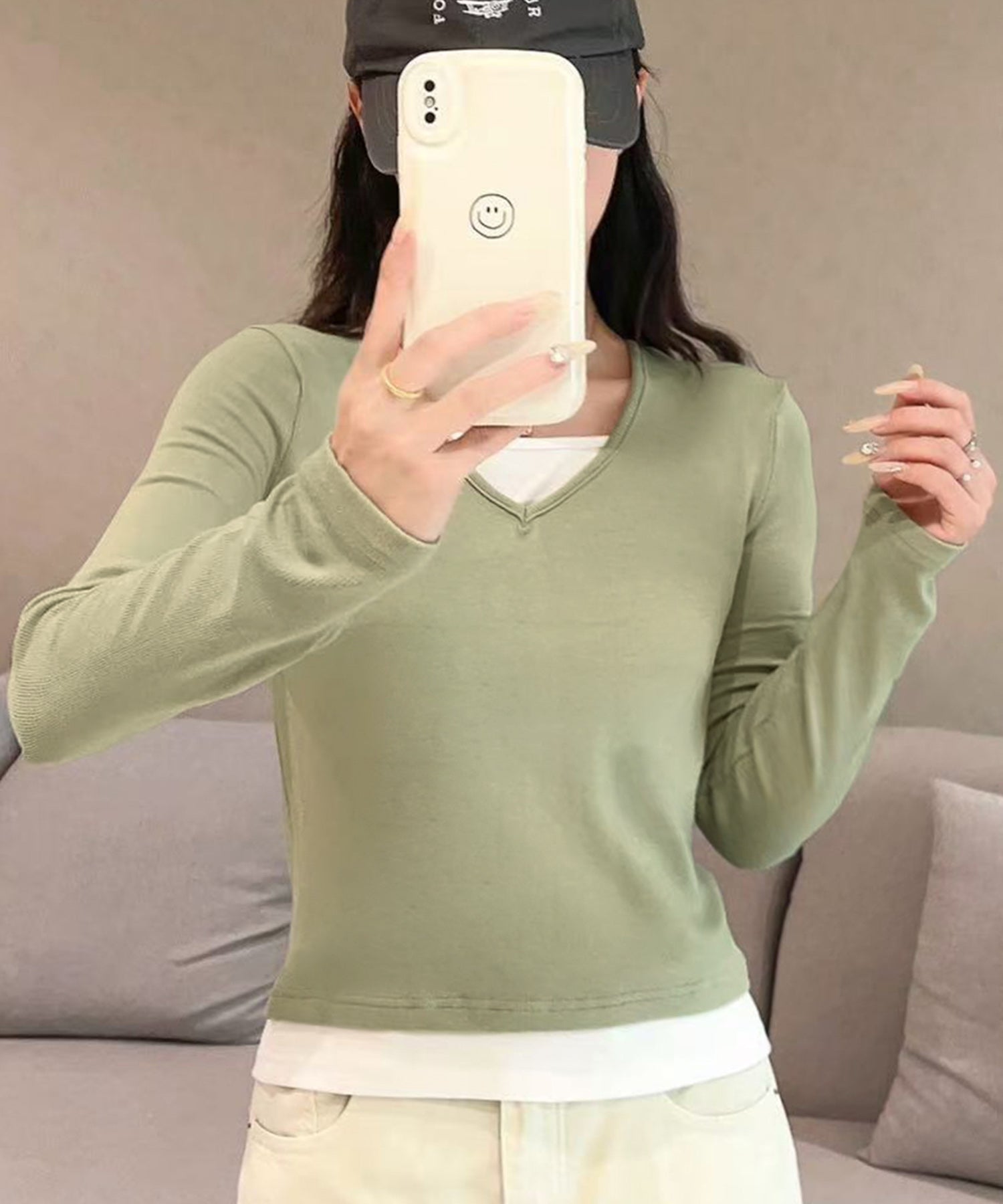 ロワ LOWO ストレッチ素材Vネックカットソー (カーキ) カーキ