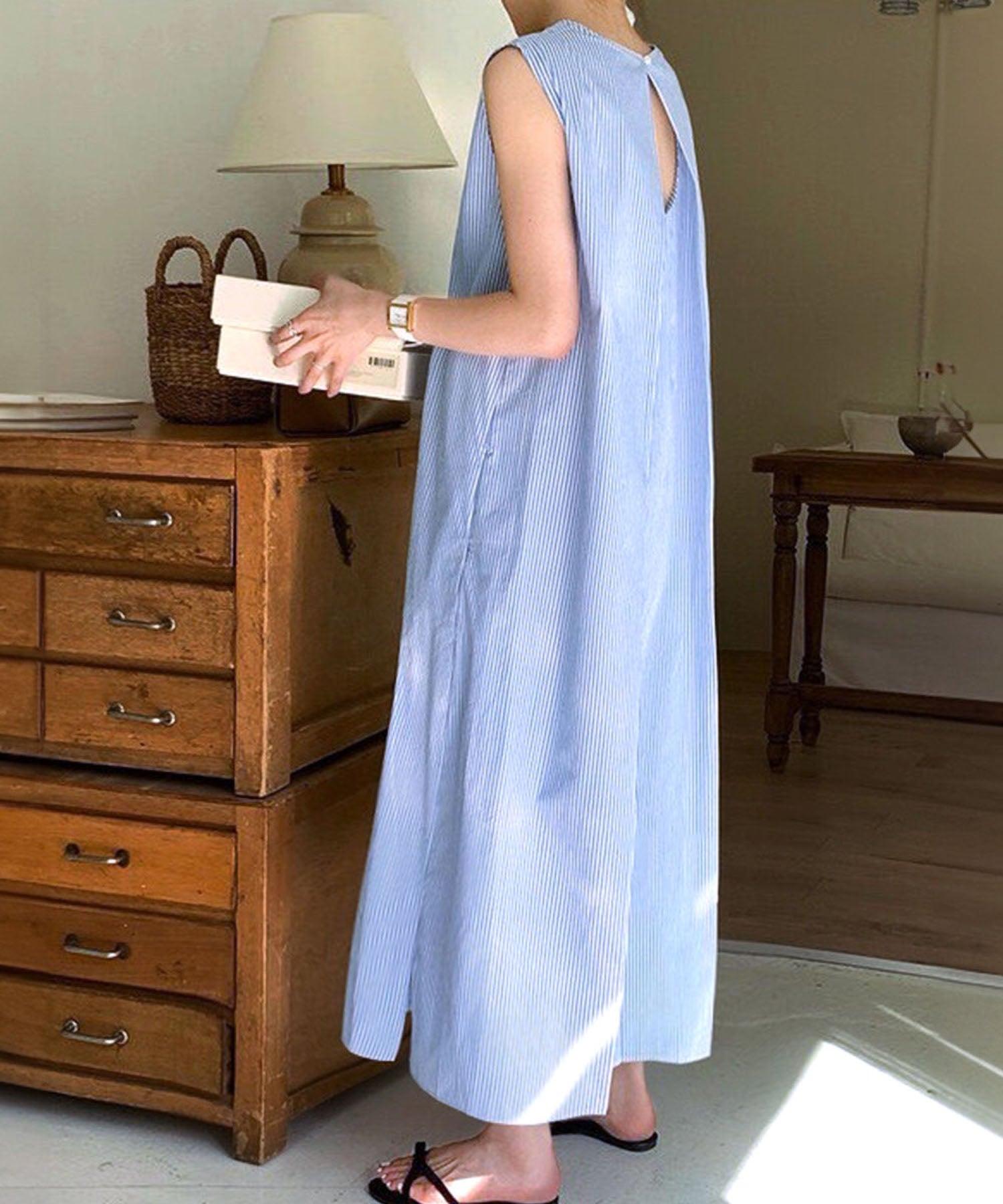 ロワ LOWO 綿麻混バックスリットAラインストライプロングワンピース (ブルー) ブルー