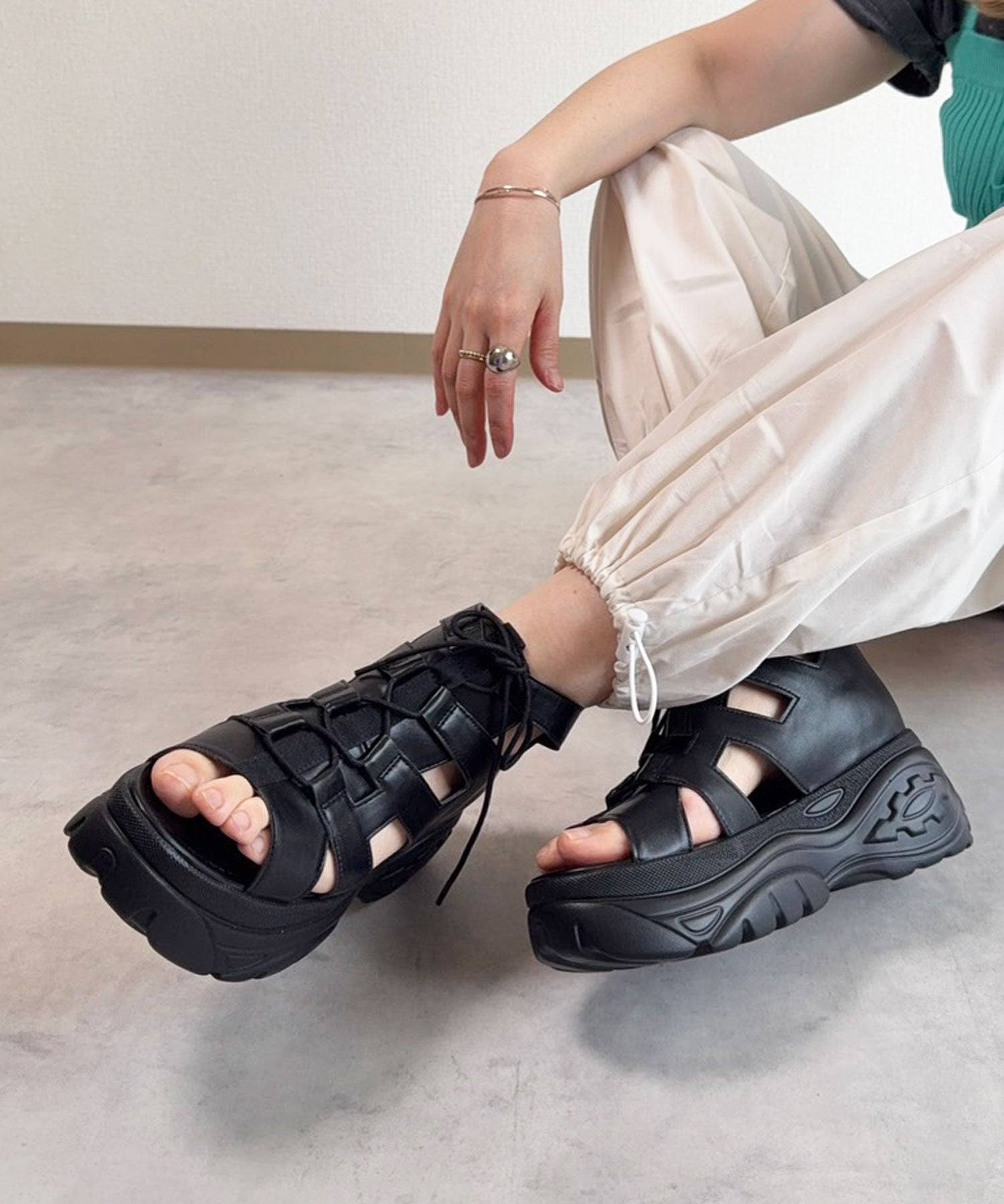 ラスドット lus. 厚底レースアップブーツサンダル (ブラック) ブラック