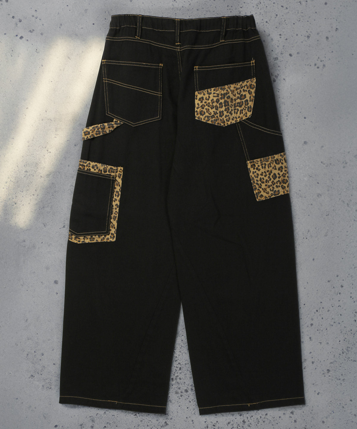 ラグスタイル LUXSTYLE ポケットヒョウ柄切替カーブパンツ/ワークパンツ バレルパンツ レオパード ヒョウ柄 太め ワイド ウエストゴム 綿100% (ホワイト) ホワイト