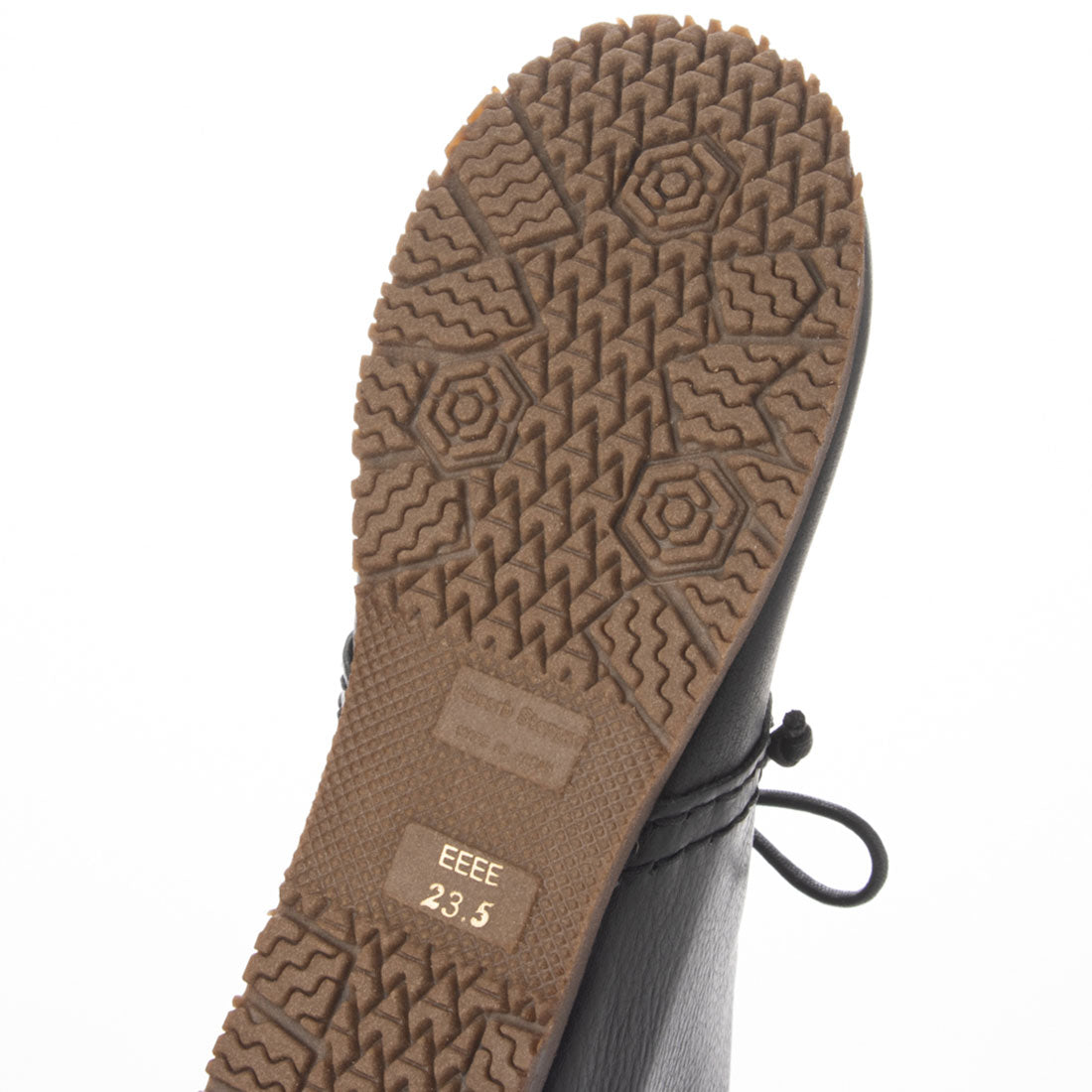 Milla sports: Clean and comfortable 4E casual wedge shoes