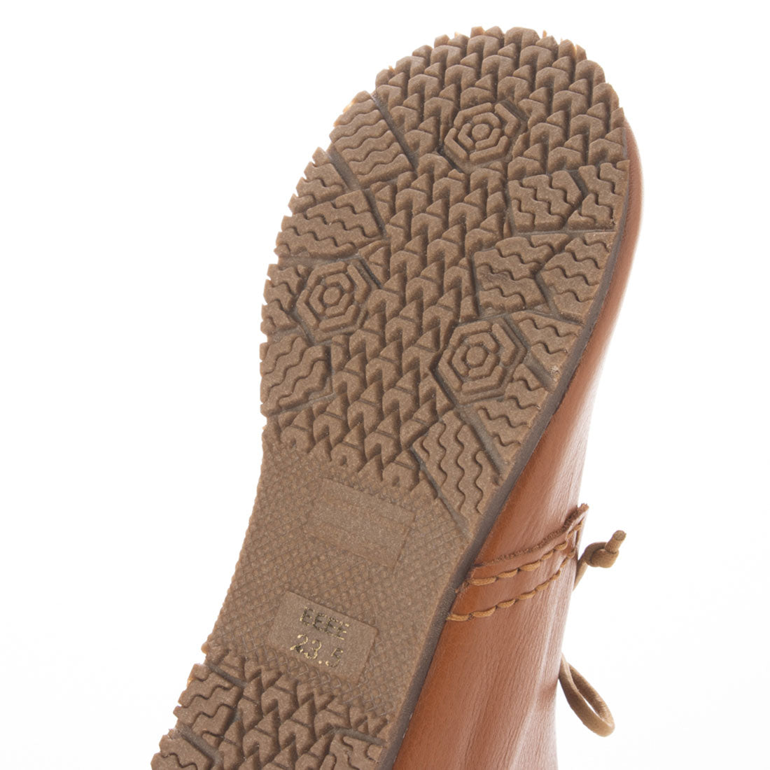 Milla sports: Clean and comfortable 4E casual wedge shoes