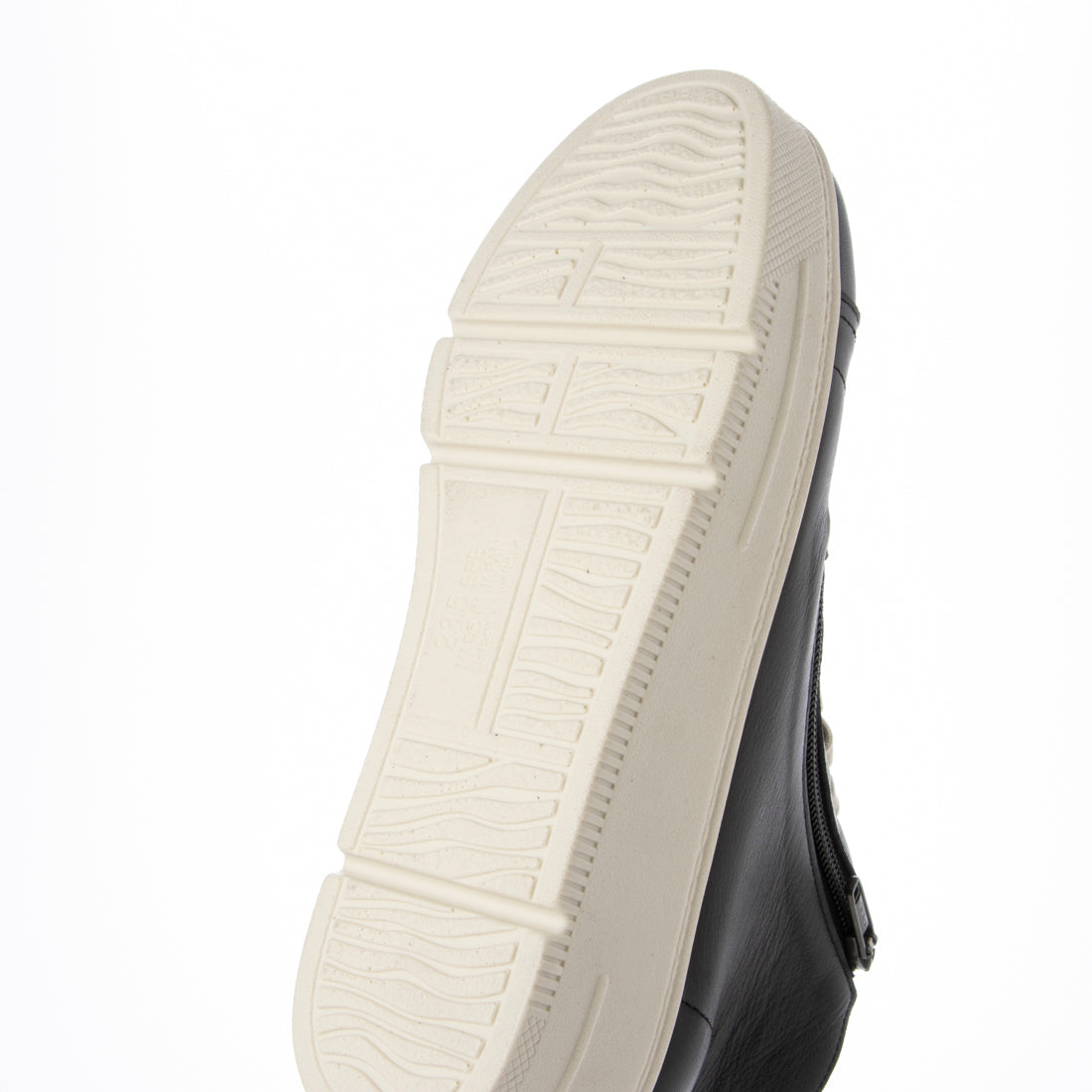 ミラスポーツ Milla sports 楽ちん ソフトレザー ふかふか厚底レースアップ ハイカットスニーカー