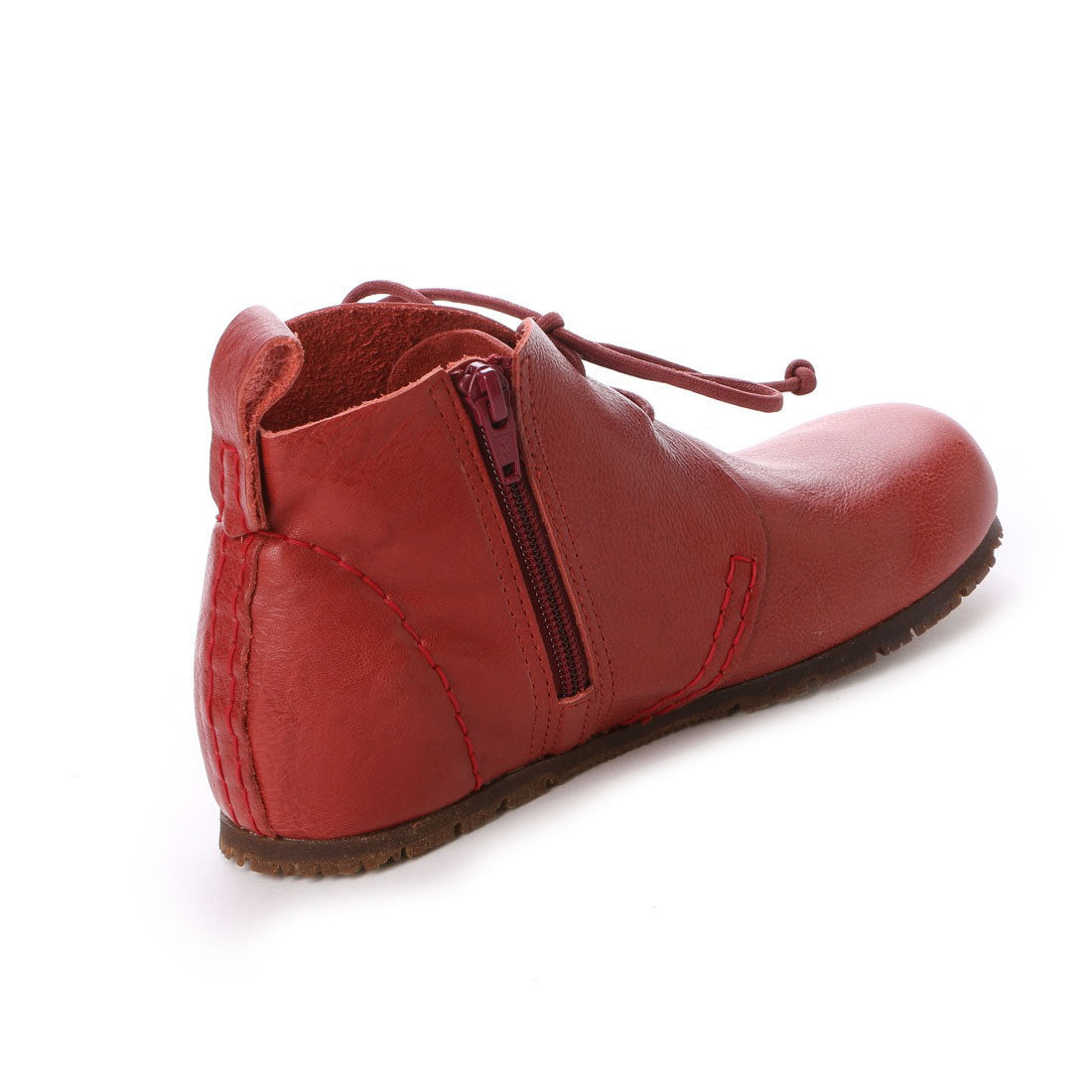 Milla sports: Clean and comfortable 4E casual wedge shoes