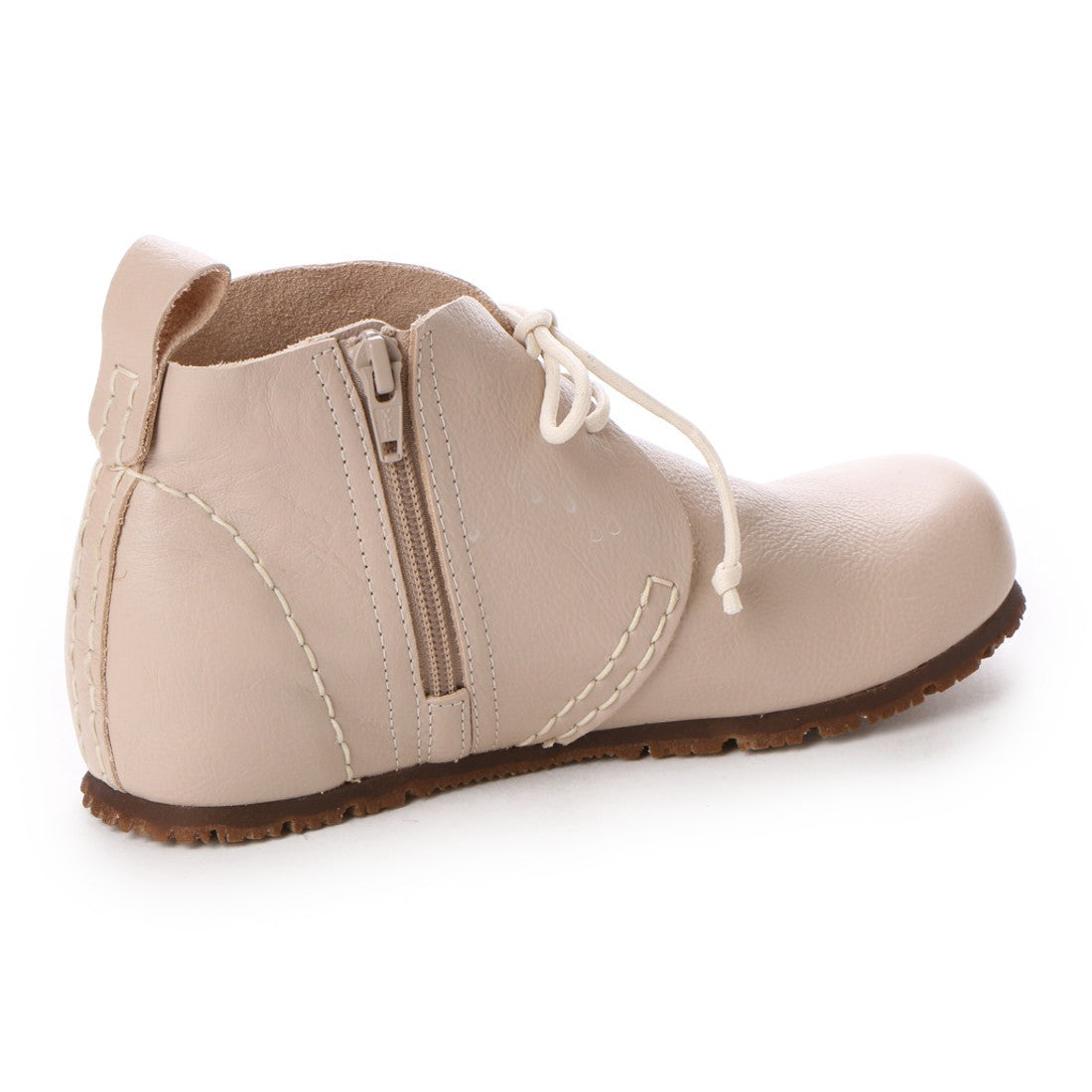 Milla sports: Clean and comfortable 4E casual wedge shoes