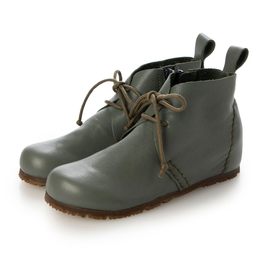 Milla sports: Clean and comfortable 4E casual wedge shoes