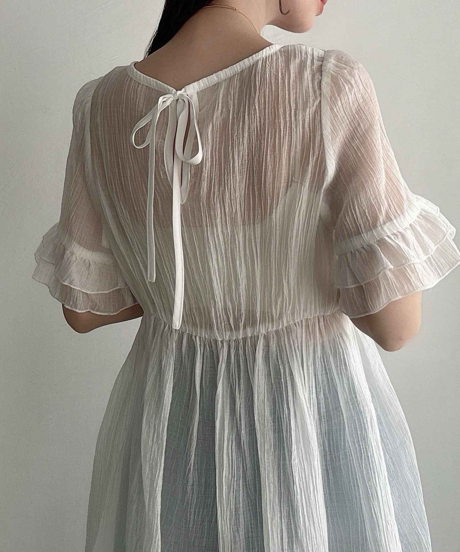 メイル Meiru Meiru シアーペプラムブラウス (ホワイト) ホワイト