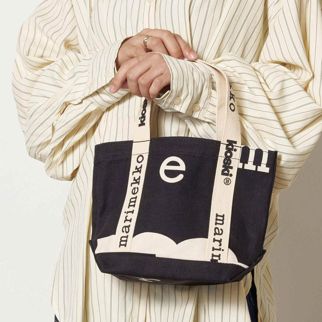 マリメッコ marimekko トートバッグ 092250 910 (ブラック/ホワイト) ブラック/ホワイト