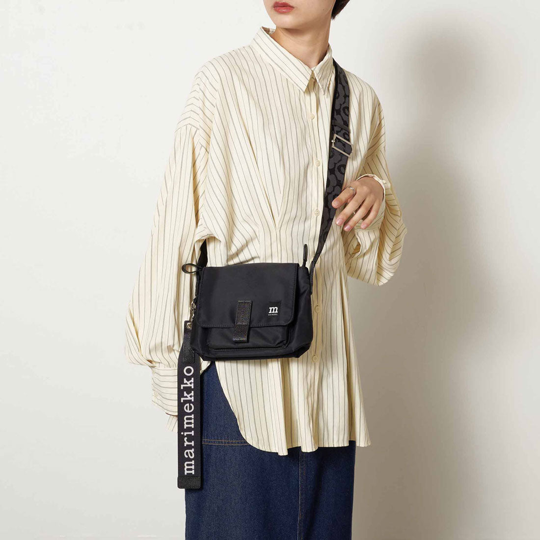 マリメッコ marimekko ショルダーバッグ 092538 009 (ブラック) ブラック