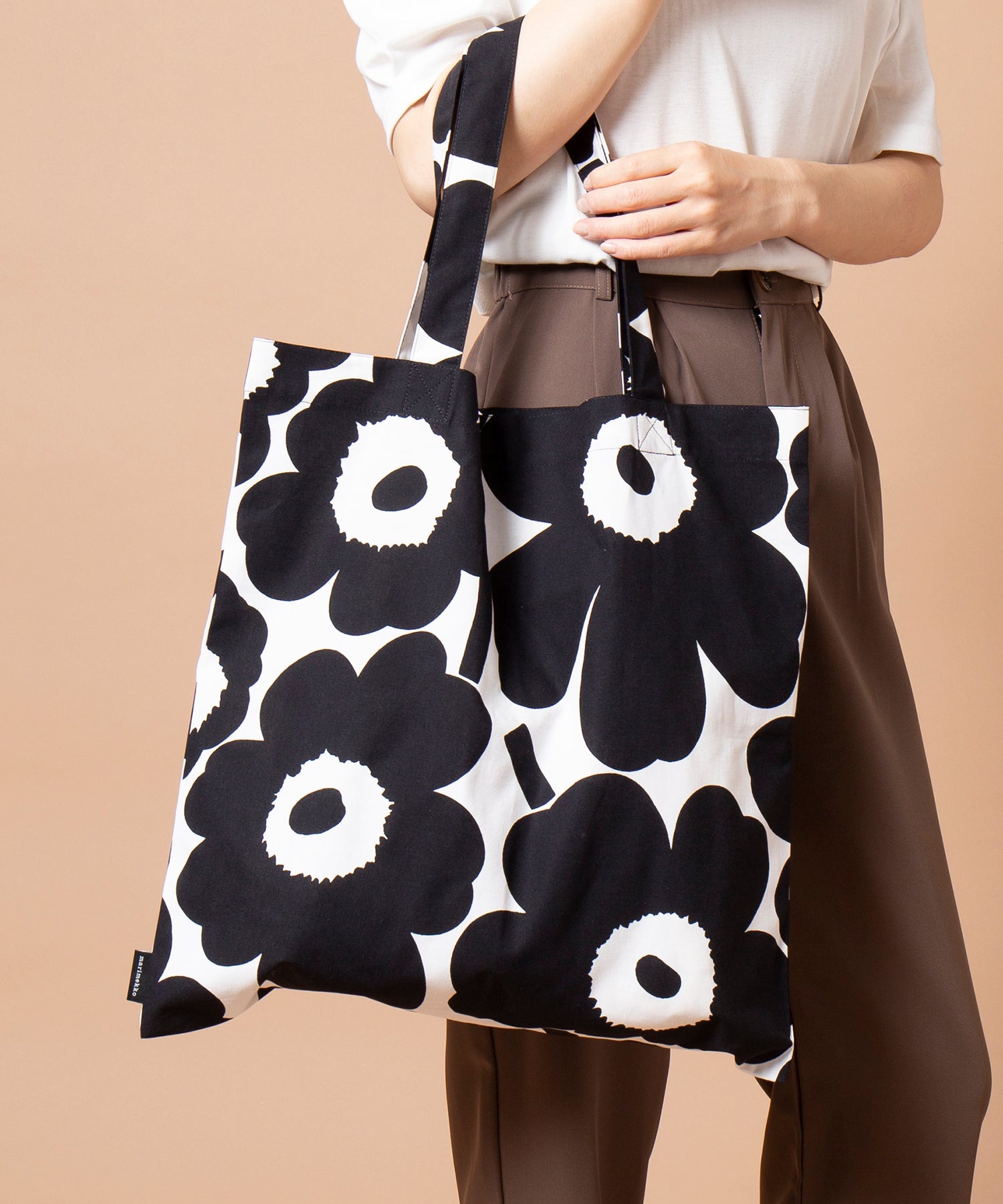 マリメッコ marimekko ファブリックバッグ / Pieni Unikko トートバッグ 布 鞄 ウニッコ サブバッグ 67572 69915 ギフト (ベージュ) ベージュ