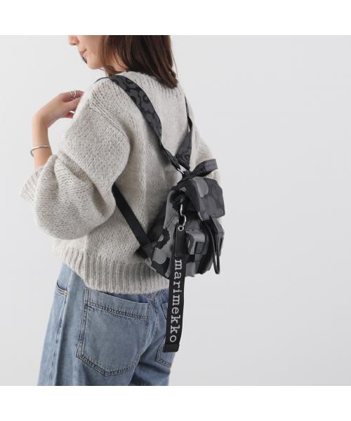 マリメッコ marimekko marimekko バックパック Everything Backpack S 094812 (990/ブラック他) 990/ブラック他