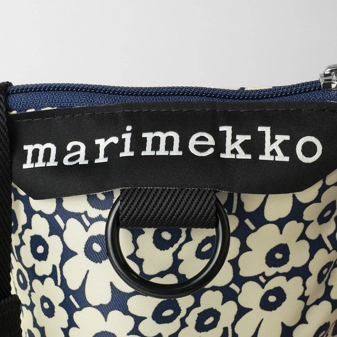 マリメッコ marimekko ショルダーバッグ ウニッコ NEAT PHONE POCKET 094571 858 (ダークネイビー/オフホワイト) ダークネイビー/オフホワイト