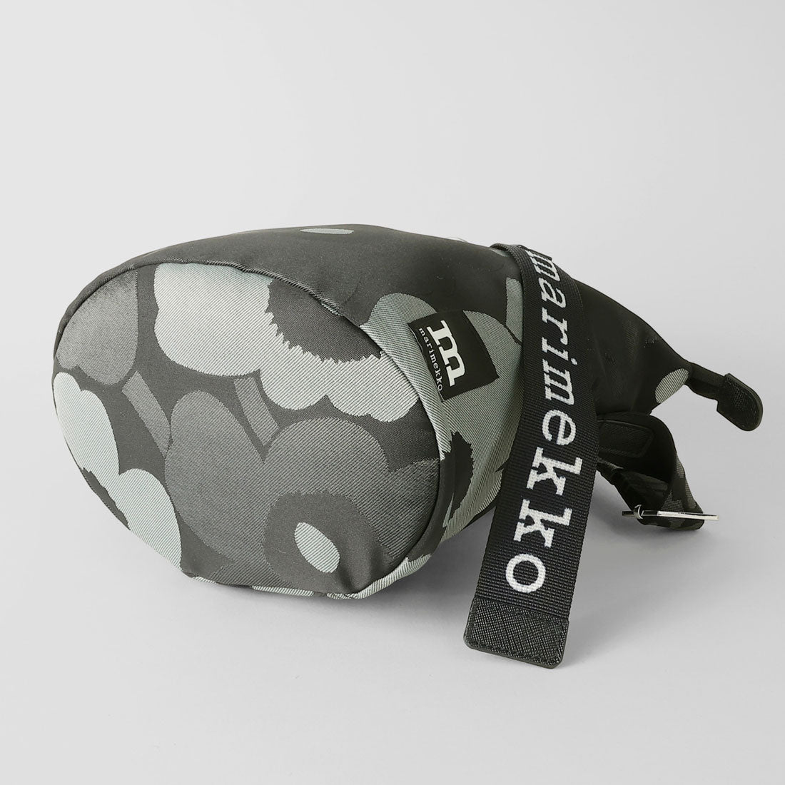 マリメッコ marimekko ショルダーバッグ ウニッコ CARRY ALL 094634 990 (グレー/ダークグレー/ブラック) グレー/ダークグレー/ブラック