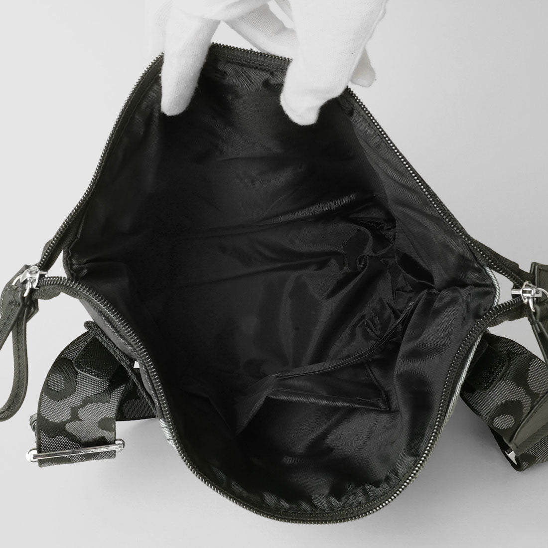 マリメッコ marimekko ショルダーバッグ ウニッコ CARRY ALL 094634 990 (グレー/ダークグレー/ブラック) グレー/ダークグレー/ブラック