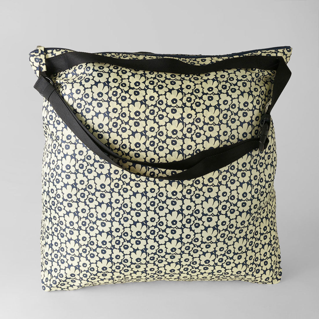 マリメッコ marimekko トートバッグ ウニッコ NEAT CROSSBODY L 094577 858 (ダークネイビー/オフホワイト) ダークネイビー/オフホワイト