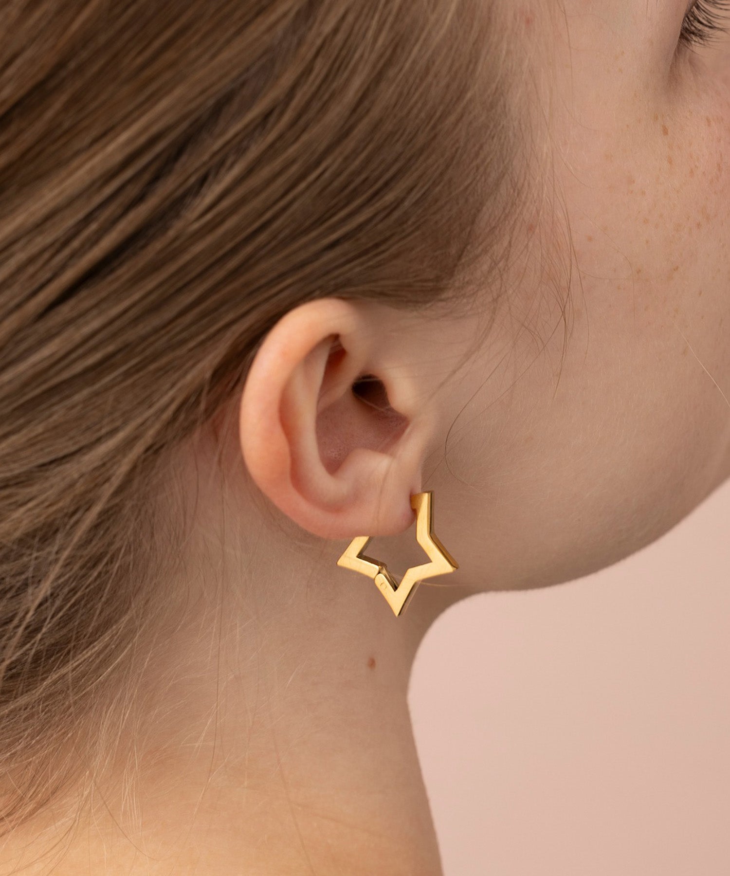 メリージェム Merry Gem スター型フープピアス KNF127 (ゴールド) ゴールド