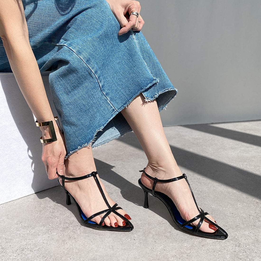 マミアン mamian 7.0cm ポインテッドトゥTストラップサンダル/m65107 (ブラックE) ブラックE