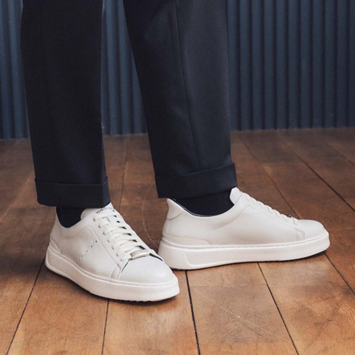 Just by wearing them, 'Fatigue Recovery' madras recovery shoes with meta insole equipped casual leather sneakers M594MT