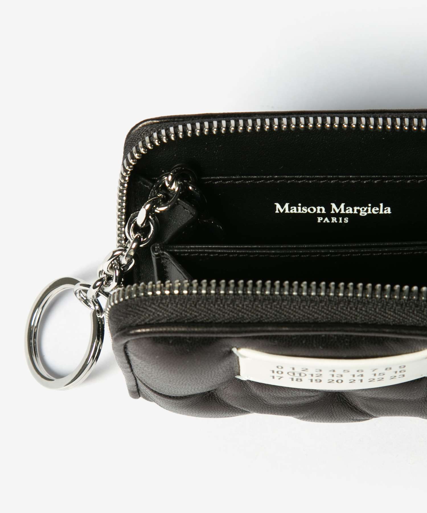 メゾン マルジェラ MAISON MARGIELA メゾン マルジェラ MAISON MARGIELA SA1VX0018 P6434 小銭入れ メンズ レディース 財布 グラムスラム エンブロイダリーコインホルダー ナンバリング (ブラック) ブラック