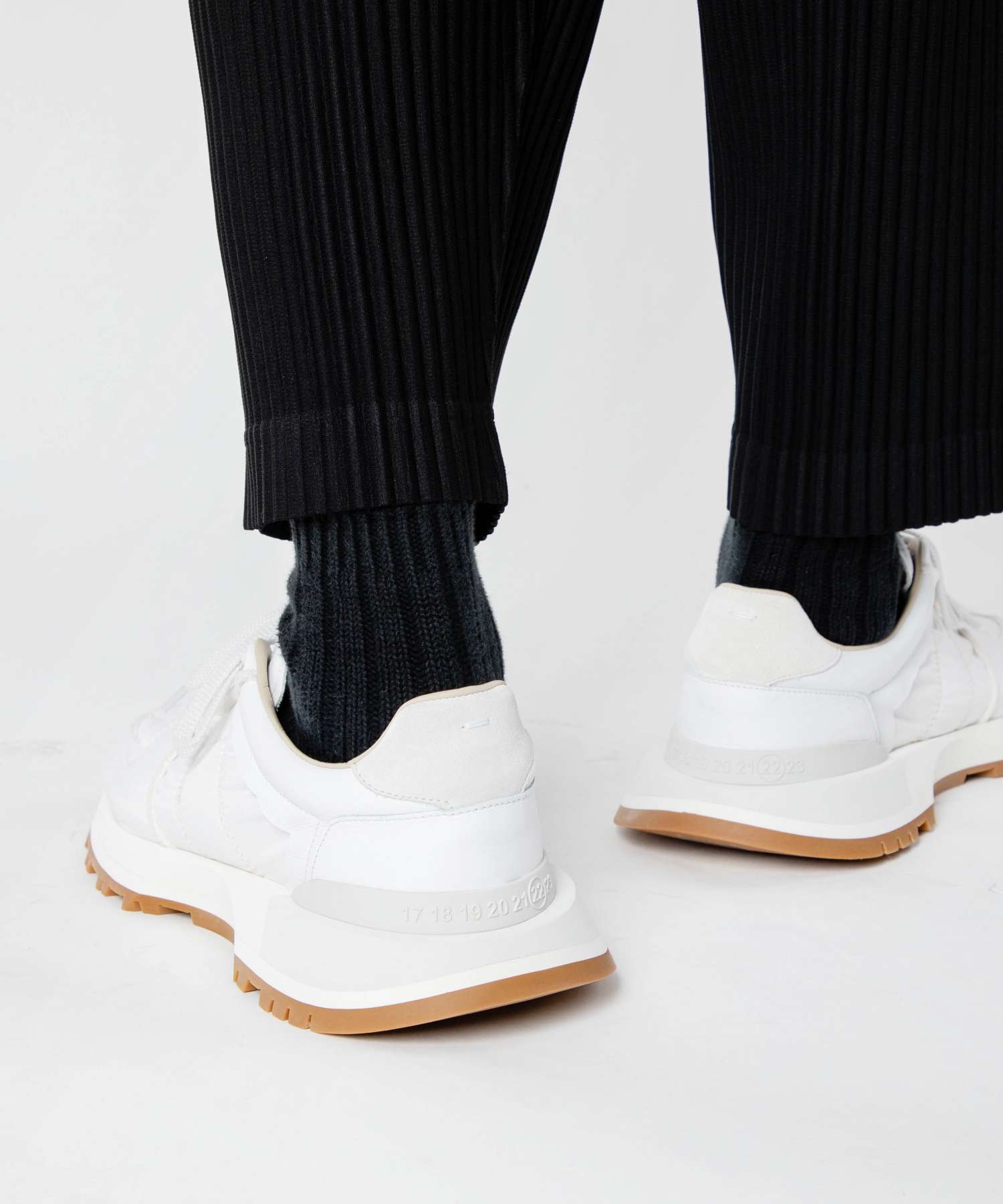 Maison Margiela Maison Margiela 50-50運動鞋S37WS0575 P4341男鞋跑步者進化號尼龍跑者進化24.0-29.5厘米