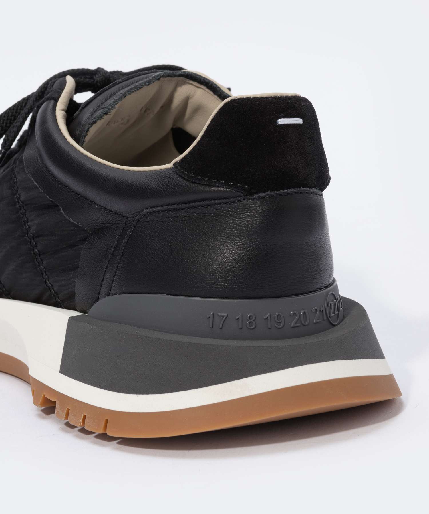 Maison Margiela Maison Margiela 50-50運動鞋S37WS0575 P4341男鞋跑步者進化號尼龍跑者進化24.0-29.5厘米