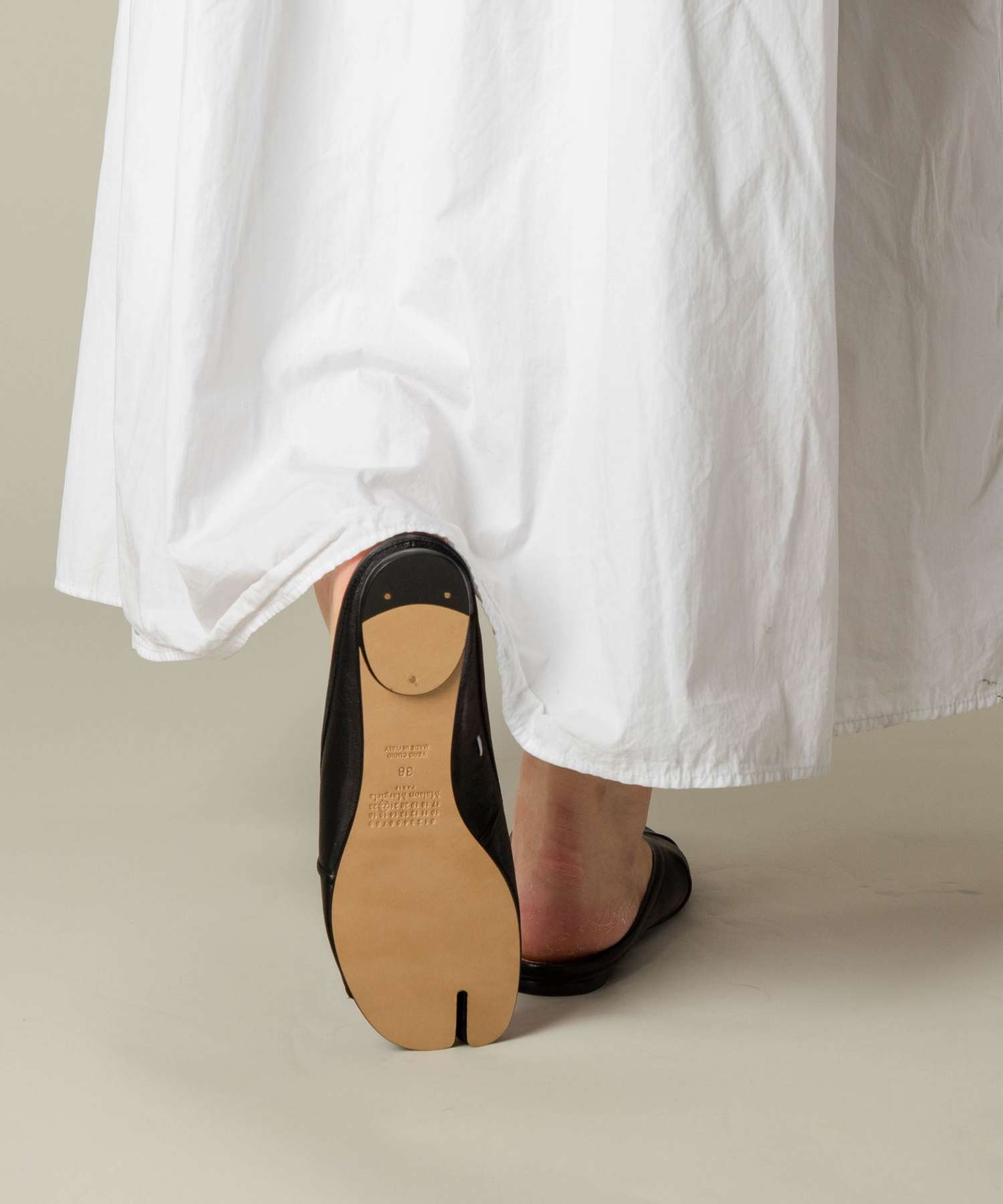 メゾン マルジェラ MAISON MARGIELA S39WZ0105 P6378 パンプス TABI BALLERINA MULE レディース シューズ バレリーナ ミュール バレエシューズ (ブラック) ブラック