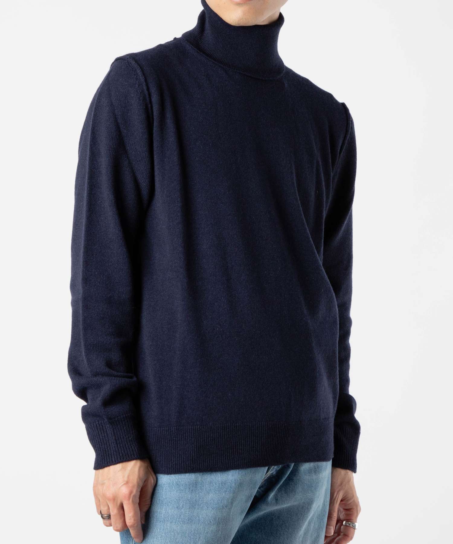 メゾン マルジェラ MAISON MARGIELA SI1HA0010 S17783 ニット PULLOVER メンズ トップス 長袖 ハイネック カシミア セーター ロングスリーブ タートルネック (ネイビー) ネイビー