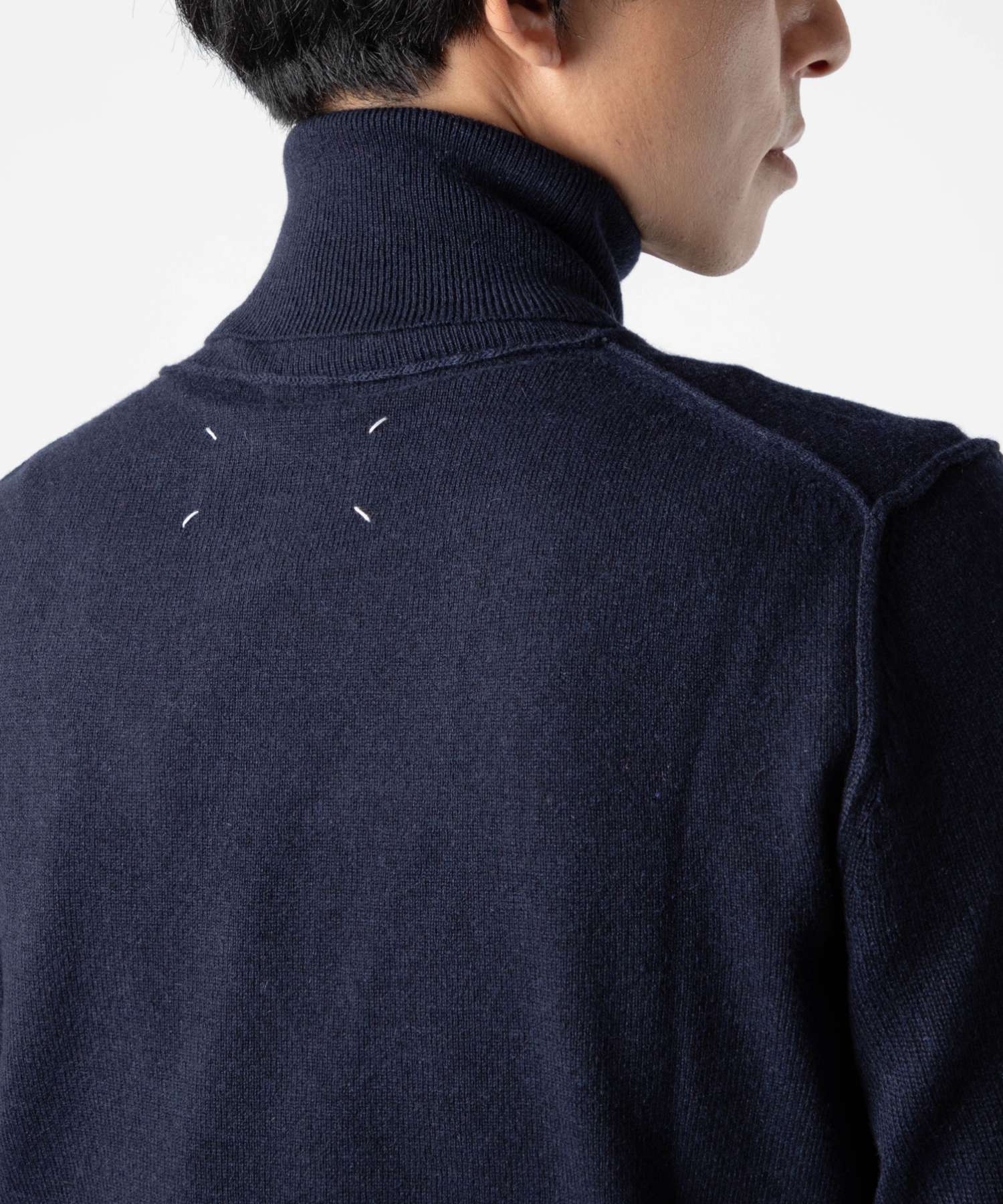 メゾン マルジェラ MAISON MARGIELA SI1HA0010 S17783 ニット PULLOVER メンズ トップス 長袖 ハイネック カシミア セーター ロングスリーブ タートルネック (ネイビー) ネイビー