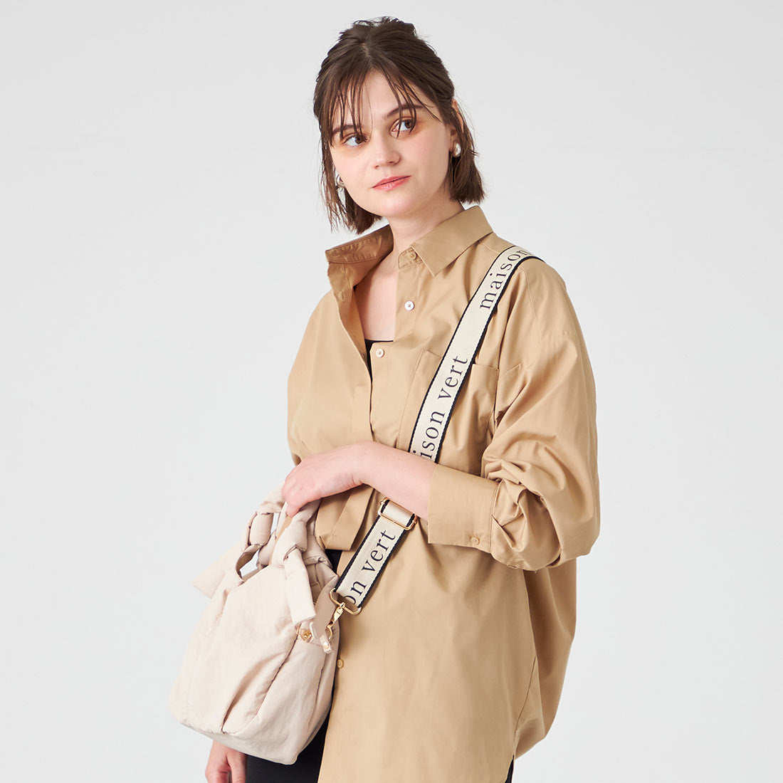 メゾンヴェール maison vert 【撥水】リボンフワフワ2WAYトート (アイボリー) アイボリー