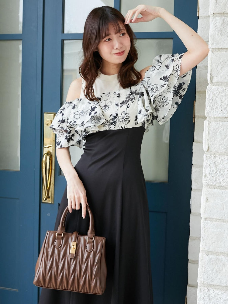 マジェスティックレゴン MAJESTIC LEGON ウエストきゅっとフリルフレアワンピ (ブラック) ブラック