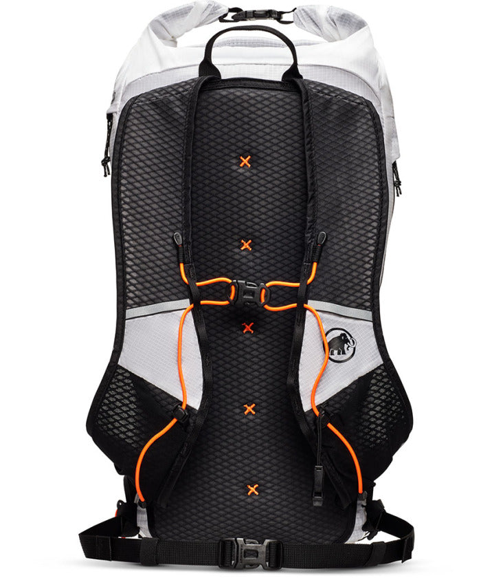 マムート MAMMUT マムート MAMMUT アウトドア バックパック Aenergy 18 253000880 (3778 MAMMUTRED) 3778 MAMMUTRED