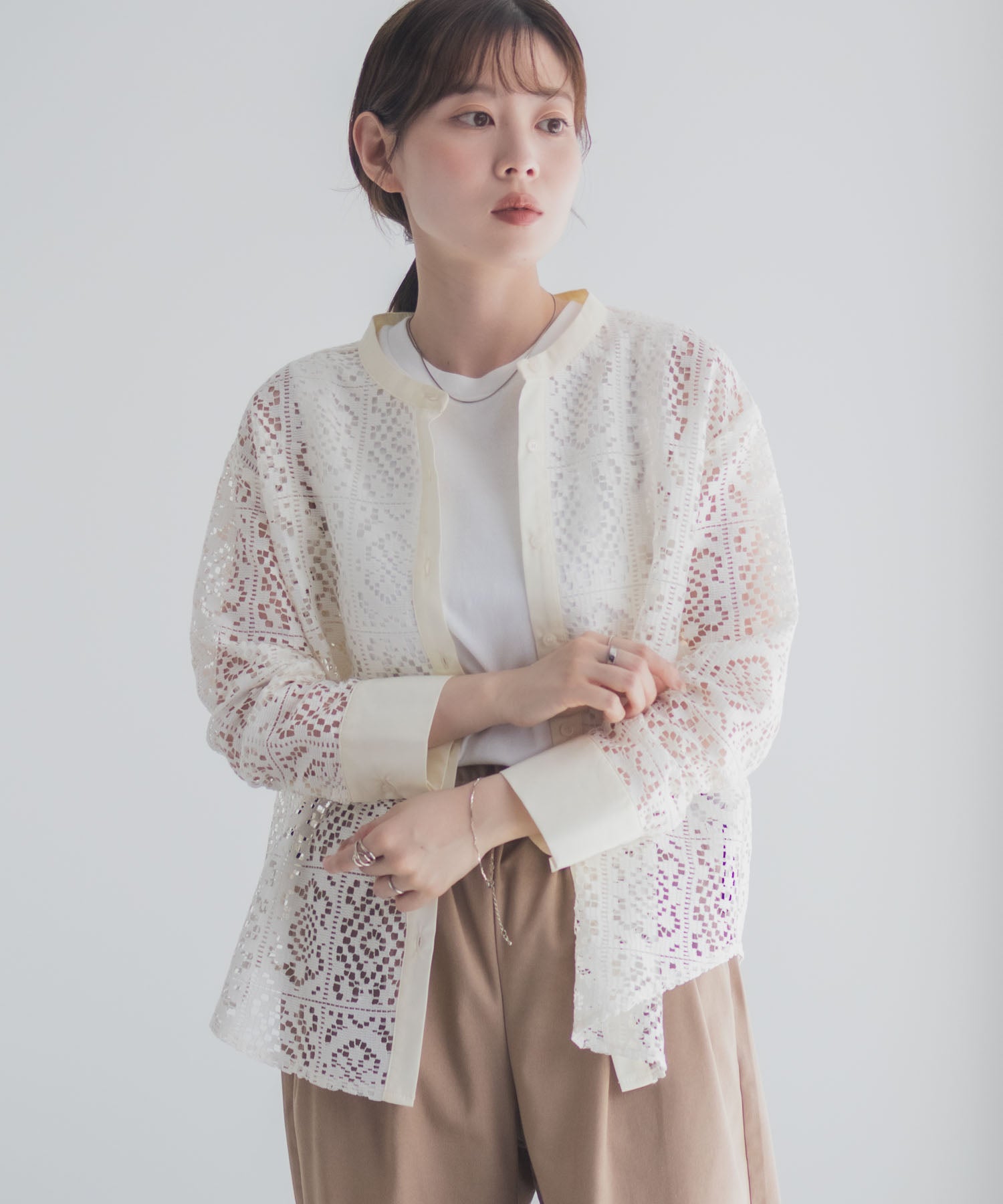 マックハウス Mac-House クロシェライクレース羽織ノーカラーシャツ (アイボリー) アイボリー