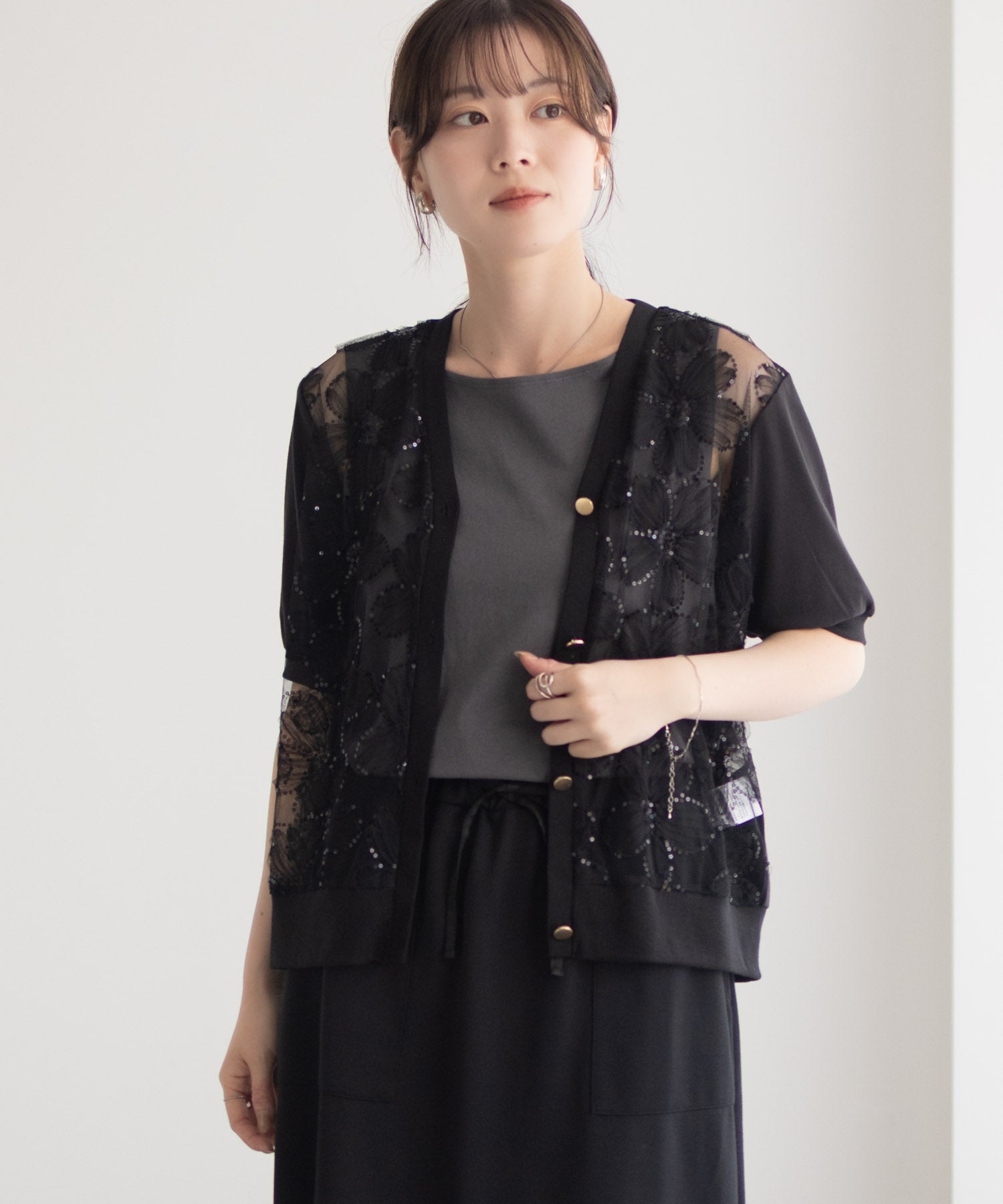マックハウス Mac-House フラワーチュールハーフスリーブカーディガン (ブラック) ブラック