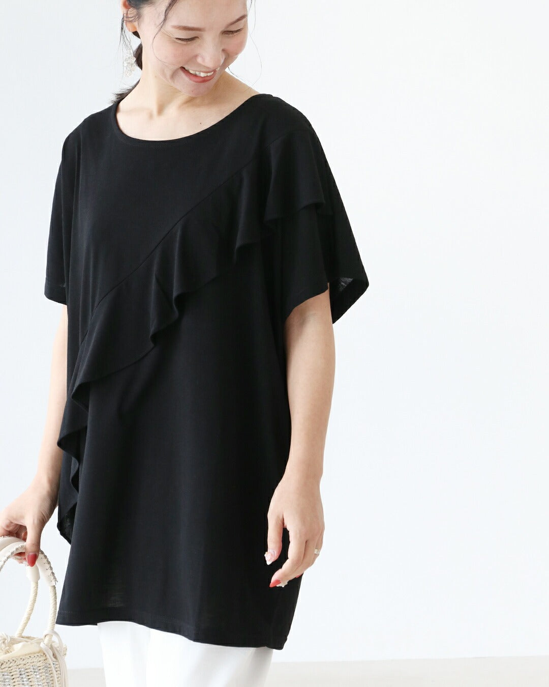 サンポクシェル sanpo kuschel 頼れるフリル 大人の正解カットソートップス (ブラック) ブラック