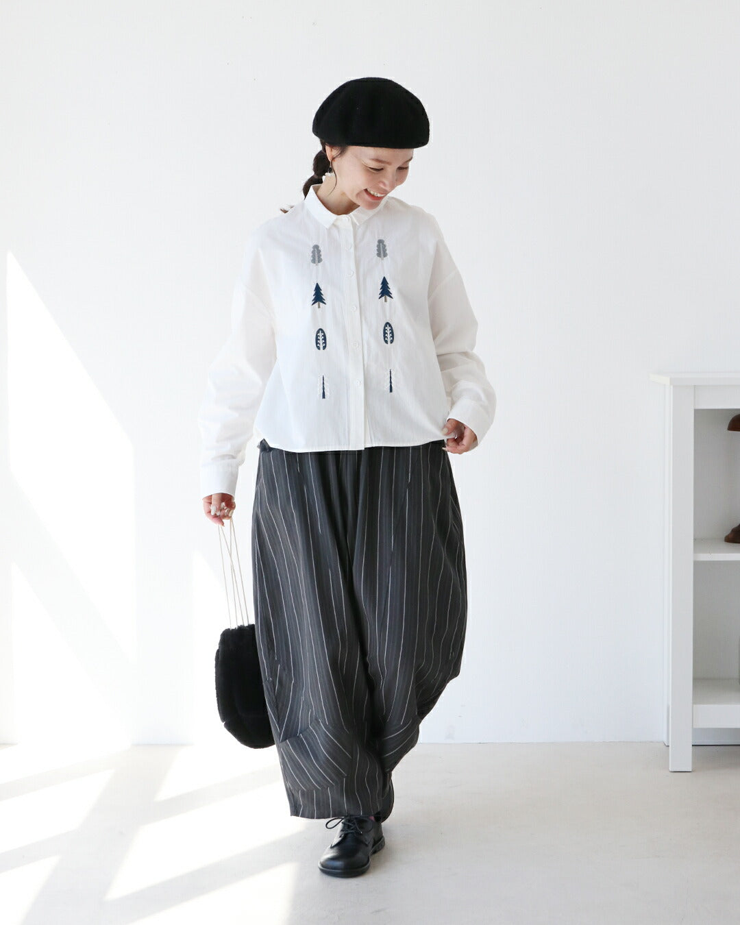 サンポクシェル sanpo kuschel ツリー刺繍シャツ (ホワイト) ホワイト