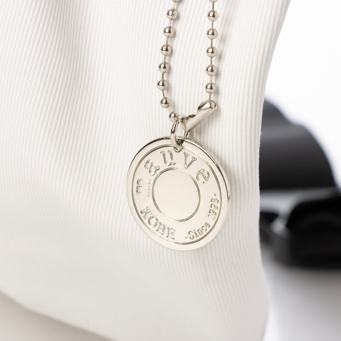 モーヴ mauve ボディバッグ 2室構造 斜め掛け ショルダー カジュアル ユニセックス 軽量 (ホワイト) ホワイト