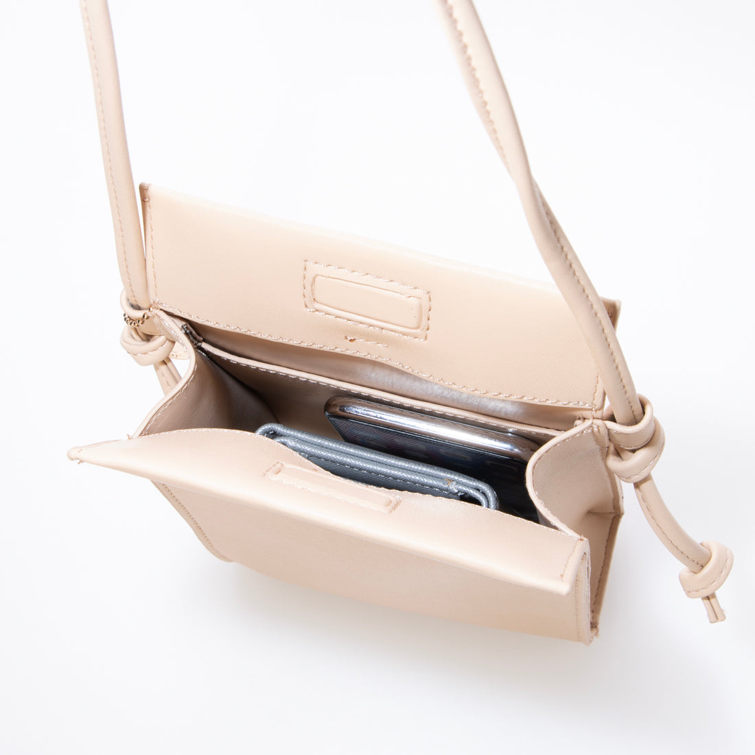 モーヴ mauve スクエアシンプルスマホショルダー (ベージュ) ベージュ