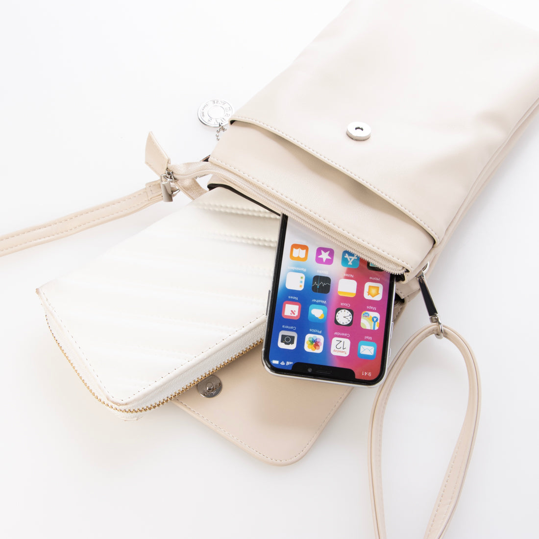 モーヴ mauve スマホショルダー 4ポケットフラップ型 ミニショルダー (グレージュ) グレージュ